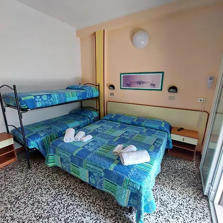 Hotell Nora 2*